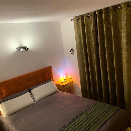 Pila & Bed Montpellier Centre Corum Comedie - Chambre Calme Climatisee - Quiet Air-Conditioned Room Kültér fotó